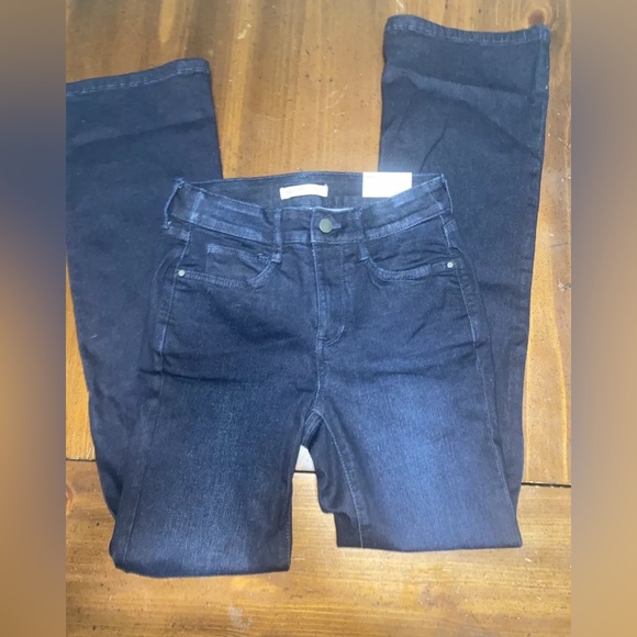Nine West Sculpting Denim Curvy Bootcut Size 0 NWT Dark Denim - Picture 5 of 6